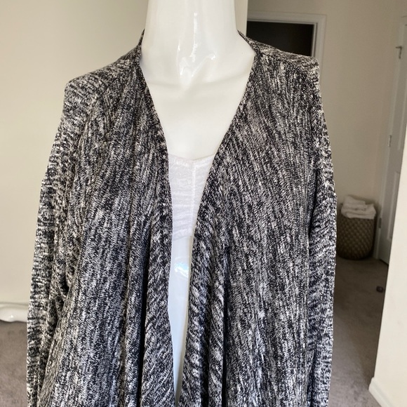 NWOT MAX EDITION CARDIGAN TOP SIZE M - Picture 2 of 7